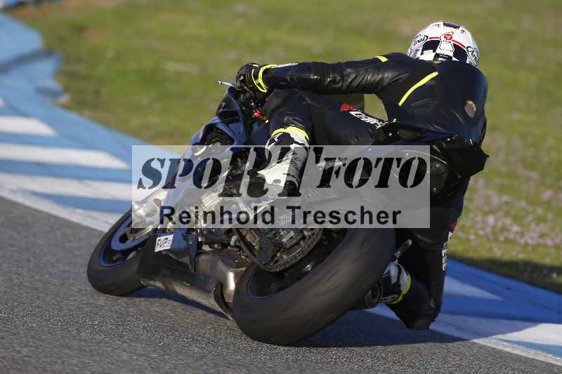 /Archiv-2025/01 24.-27.01.2025 Moto Center Thun Jerez/gruen-green/backside